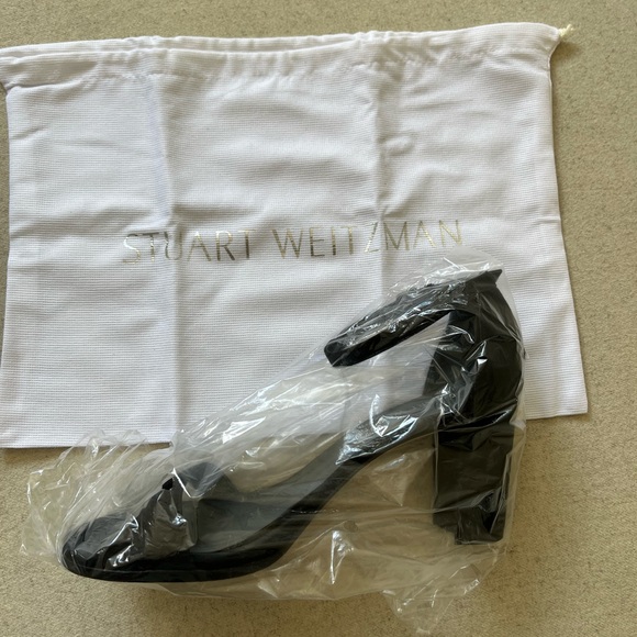Stuart Weitzman Nearly Nude. Black Suede. Size 8.5. - Picture 2 of 5